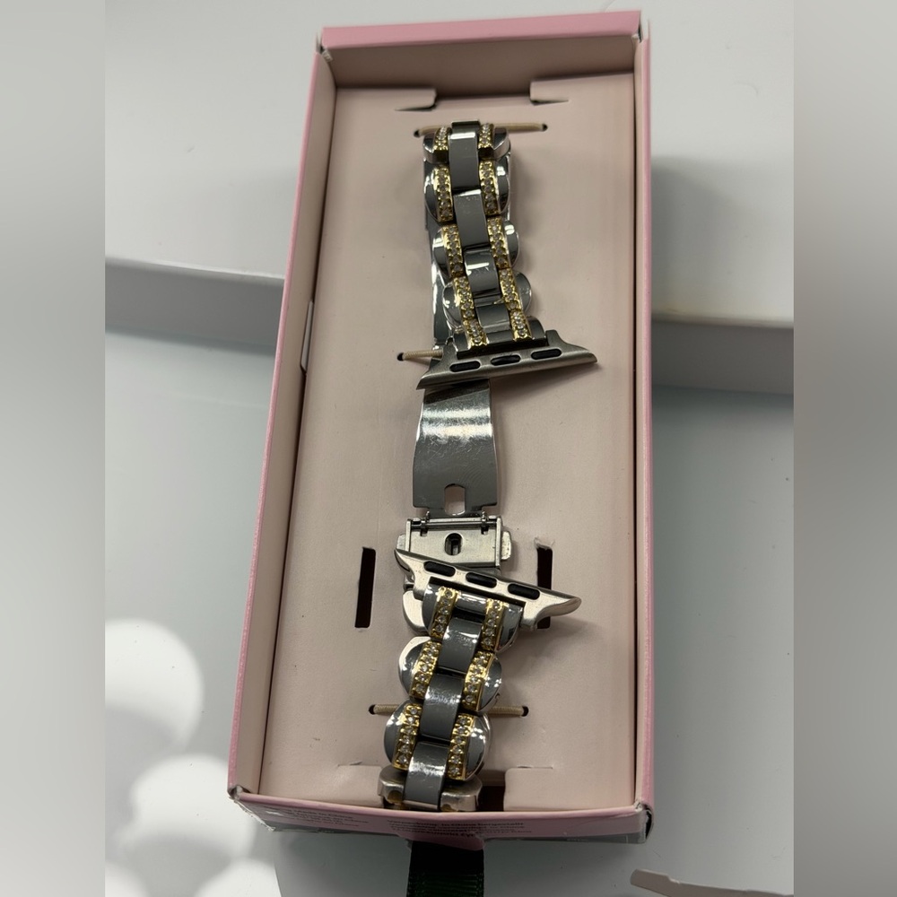 Kate Spade Apple Watch band - Picture 2 of 8